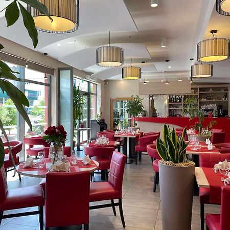 Brit Hotel Brive La Gaillarde - Restaurant La Limousine Malemort Dış mekan fotoğraf