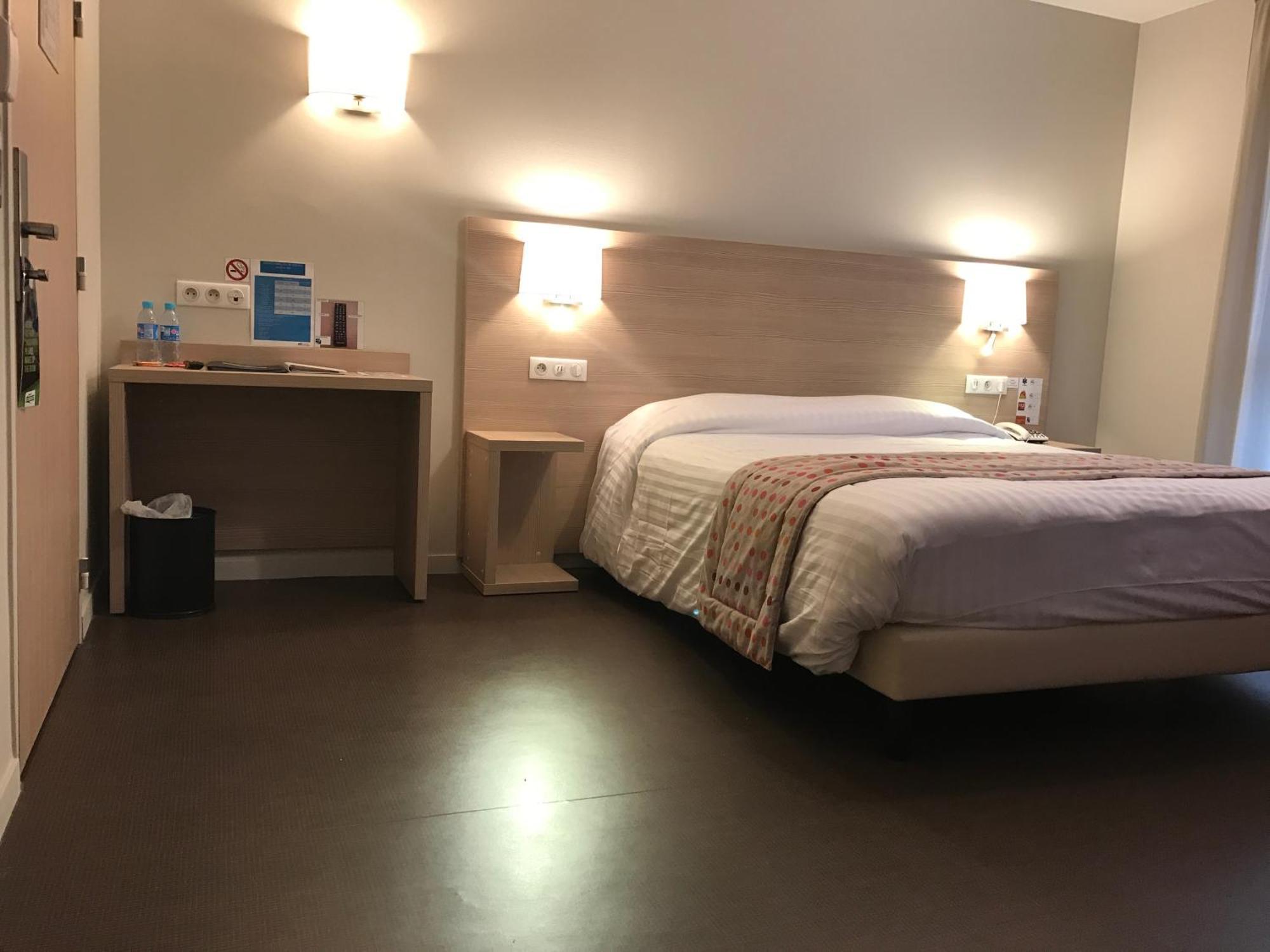 Brit Hotel Brive La Gaillarde - Restaurant La Limousine Malemort Dış mekan fotoğraf