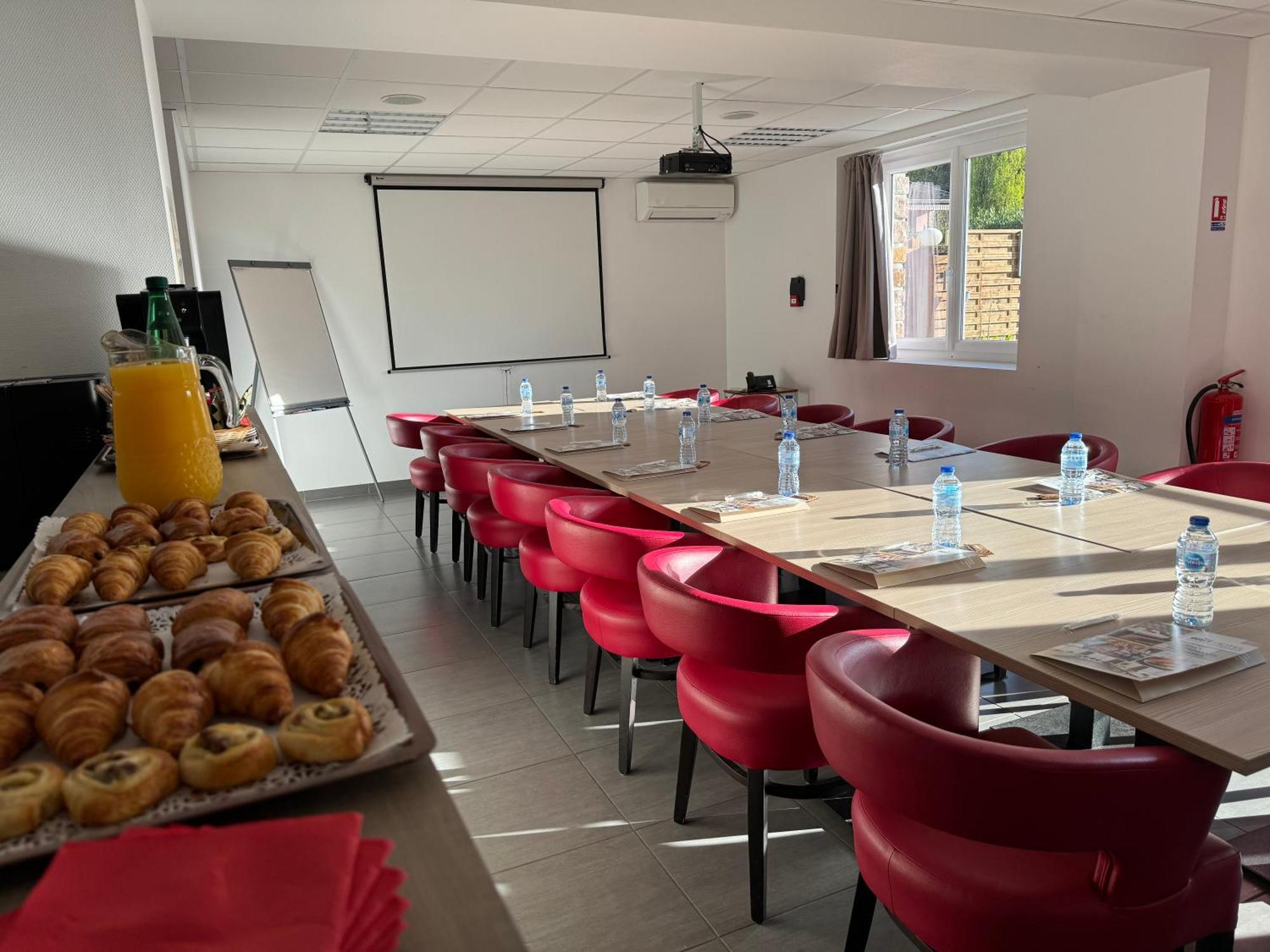 Brit Hotel Brive La Gaillarde - Restaurant La Limousine Malemort Dış mekan fotoğraf